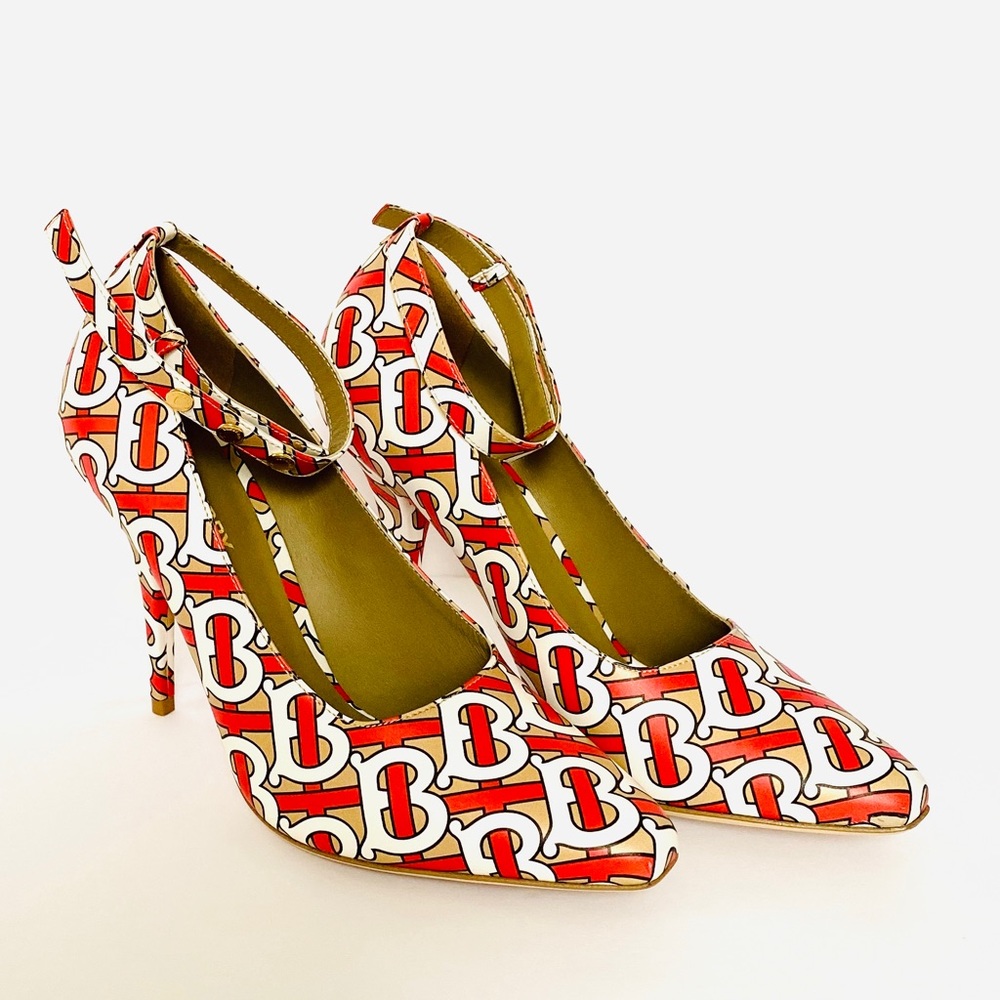 NWT: BURBERRY | Classic TB Monogram Pumps